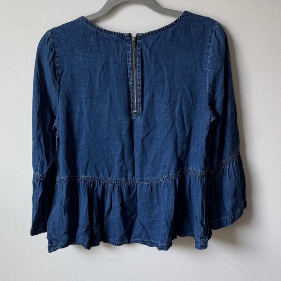 Miami Denim Chambray Ruffle Hem Peplum Blouse EUC - Picture 6 of 7